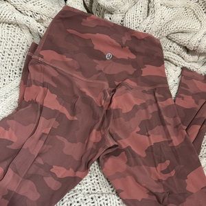 Lululemon Align 25’ length leggings. Great condition !
